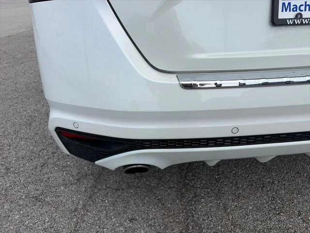 Used 2023 White Nissan 2.5 SL image 31