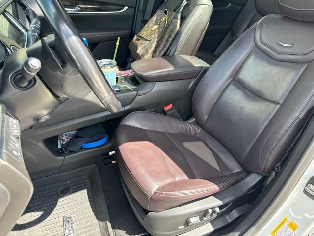 Used 2020 White Cadillac Premium Luxury image 10