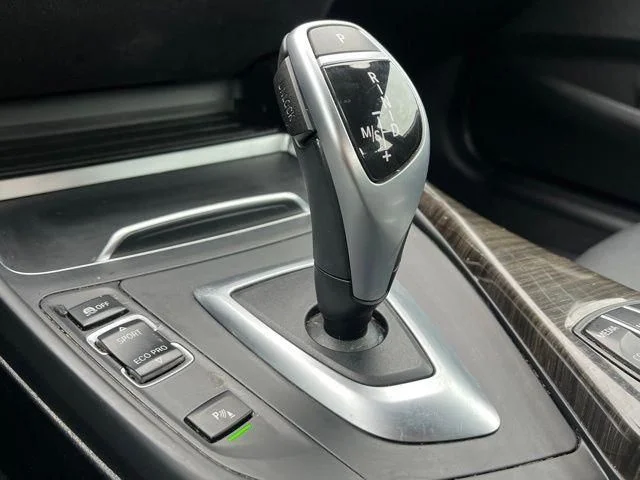 Used 2020 White BMW 230i xDrive image 33
