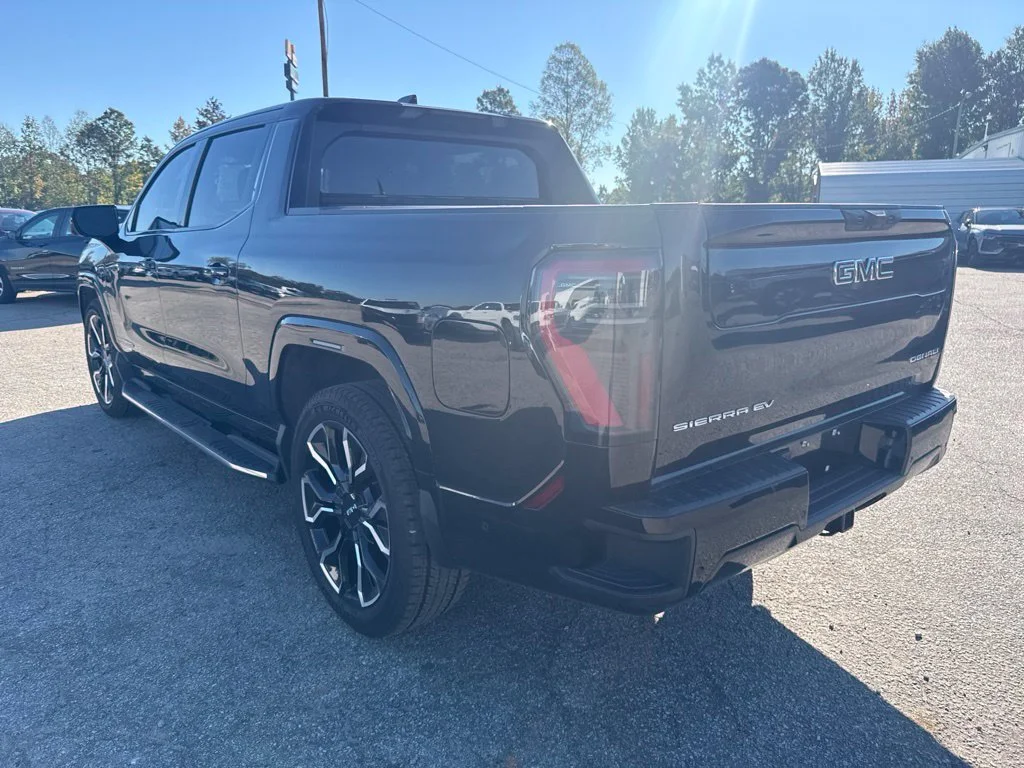 Used 2025 Black GMC Denali image 3