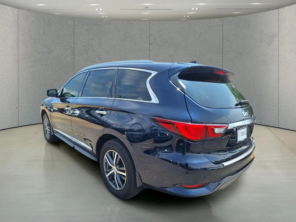 Used 2020 Blue INFINITI LUXE image 3
