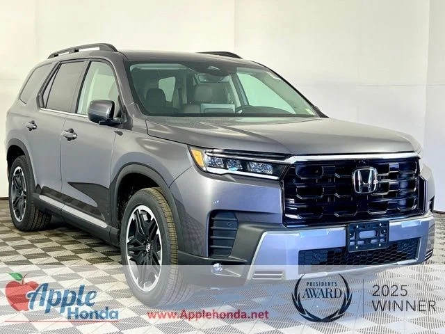 2026 Honda Pilot Touring Blackout AWD's photo