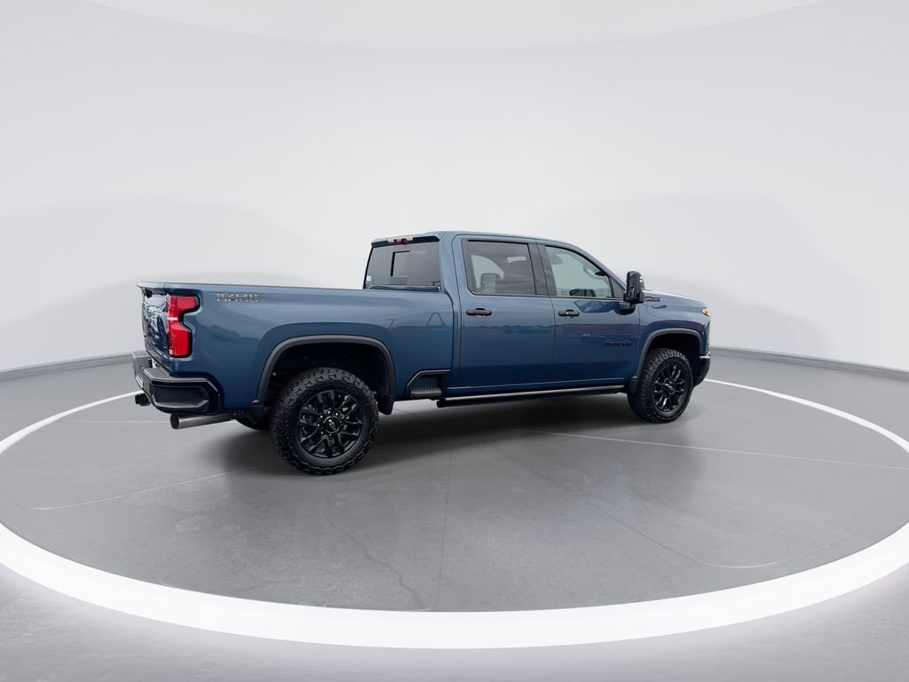 2026 Chevrolet Silverado 3500 HD LTZ - Photo 8