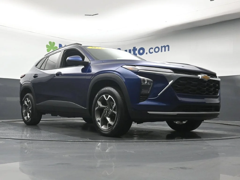 Used 2024 Blue Chevrolet LT image 25