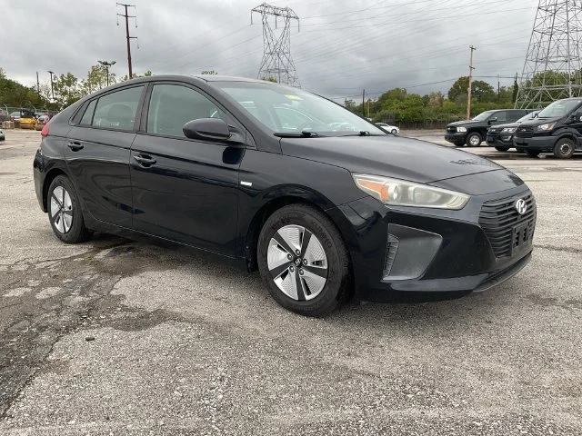 Used 2018 Black Hyundai Blue image 2