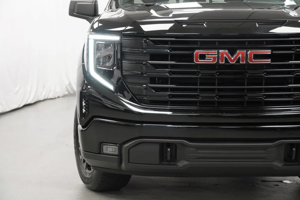 Used 2023 Onyx Black GMC Elevation image 35