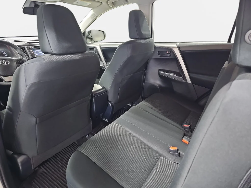 Used 2017 White Toyota LE image 13