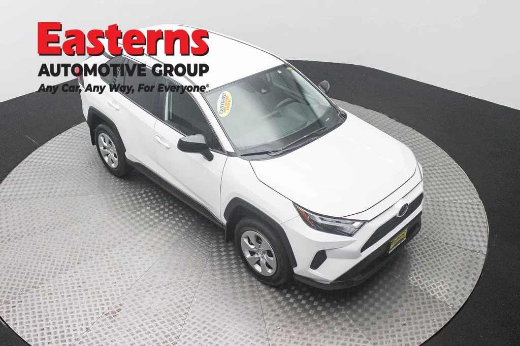 Used 2023 White Toyota LE image 3