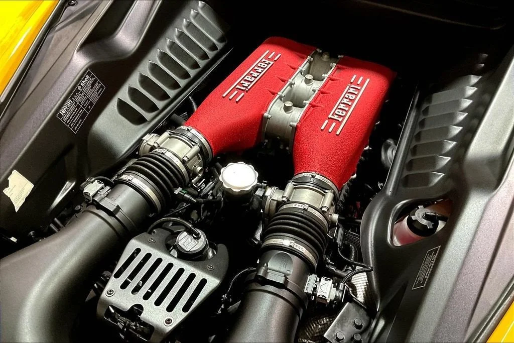 Used 2013 Giallo Modena Ferrari  image 24
