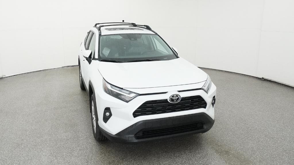 Certified Used 2025 Pearl Toyota XLE Premium image 38