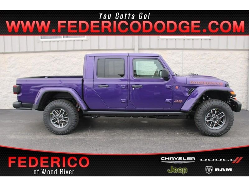 New 2026 Reign Exterior Paint Jeep Mojave X 4x4 image 1