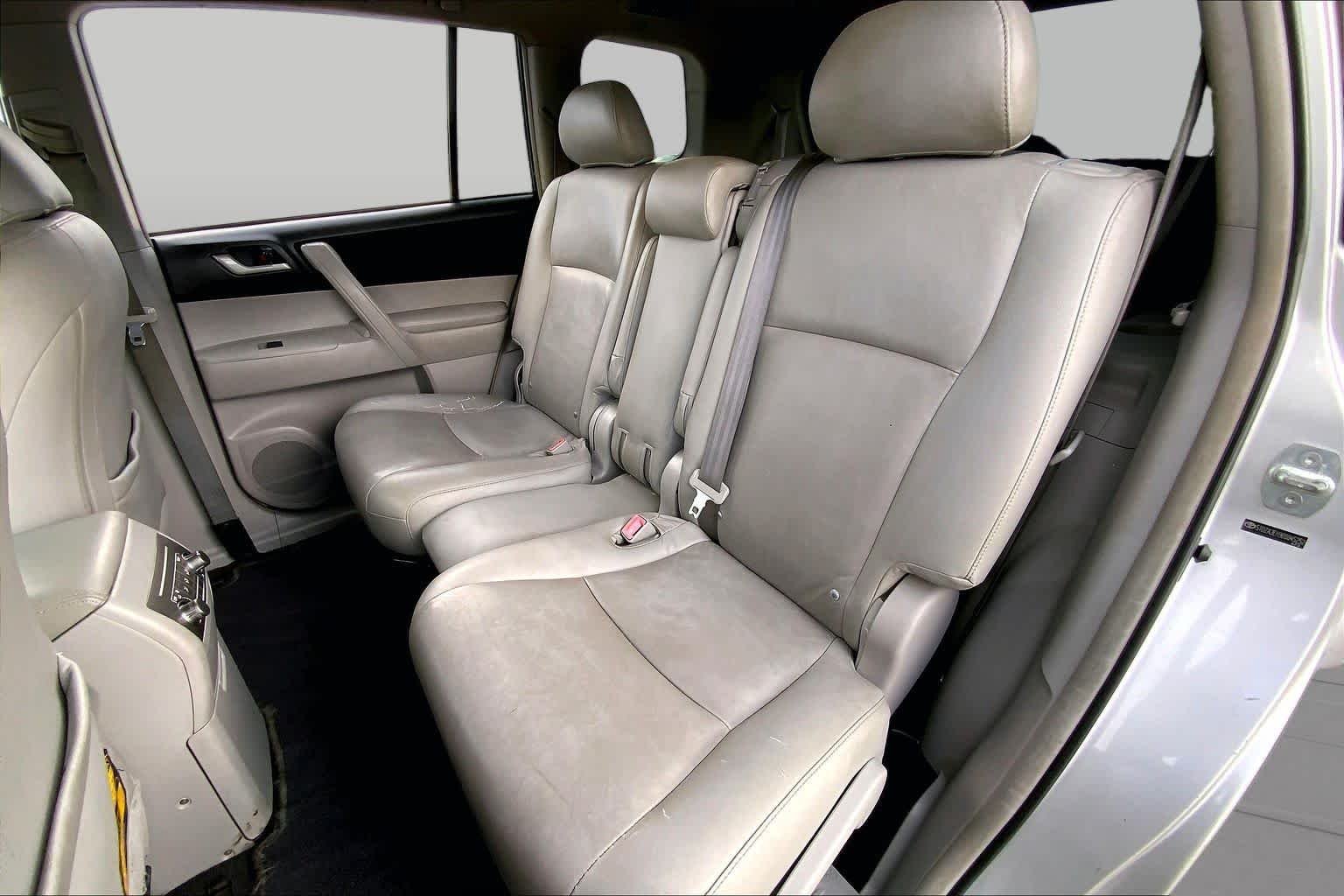 Used 2013 Classic Silver Metallic Toyota Plus image 19