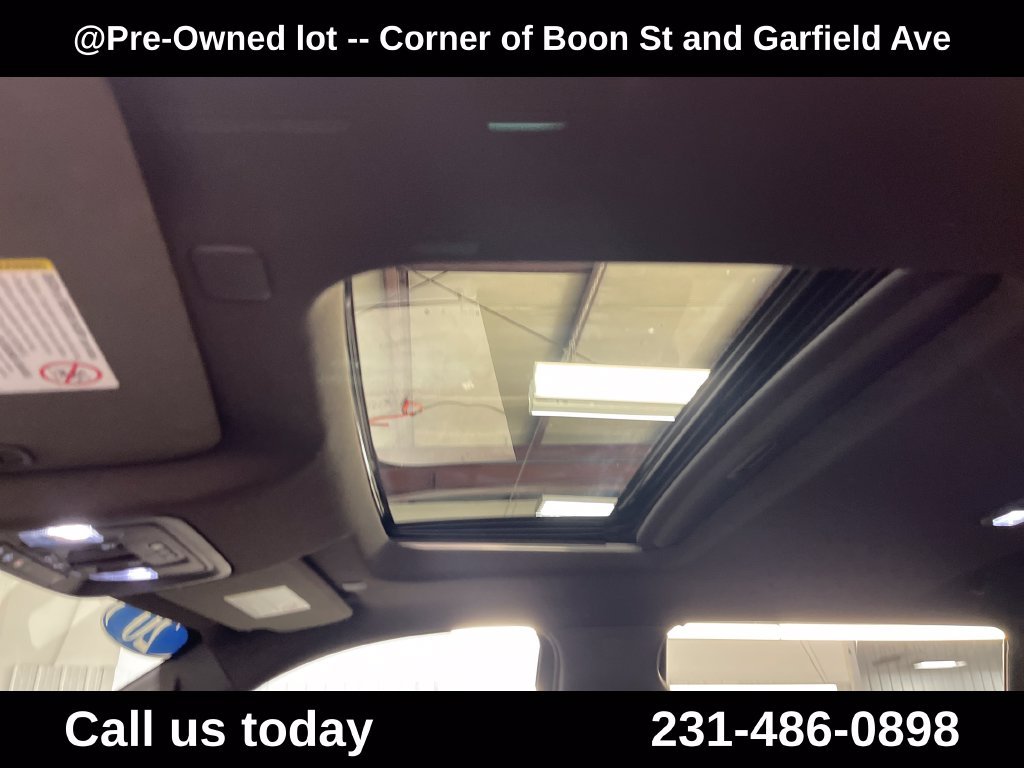 Used 2020 White GMC Denali image 13