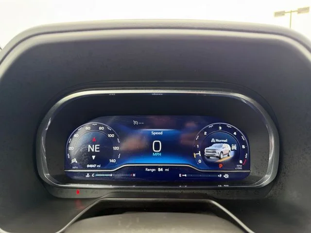 2023 Chevrolet Suburban Premier - Photo 29