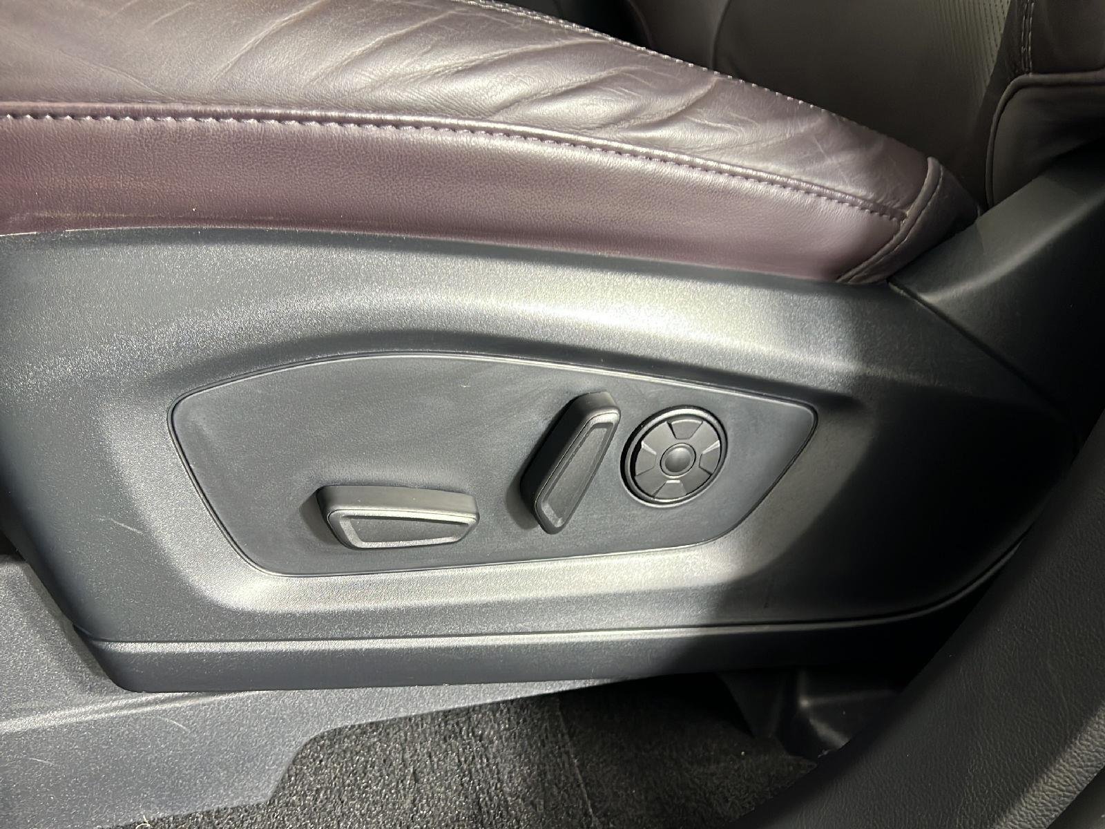 Used 2025 Carbonized Gray Ford Platinum image 4