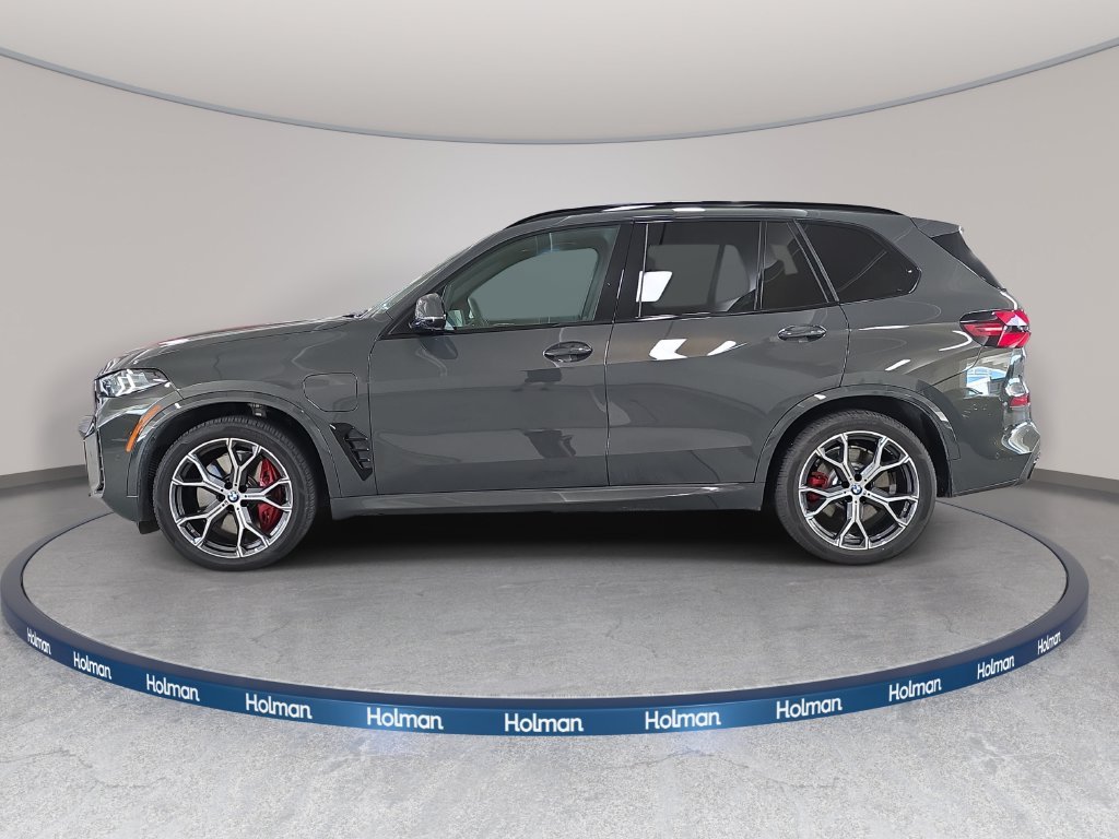 Used 2026 Dravit Grey Metallic BMW xDrive50e image 11