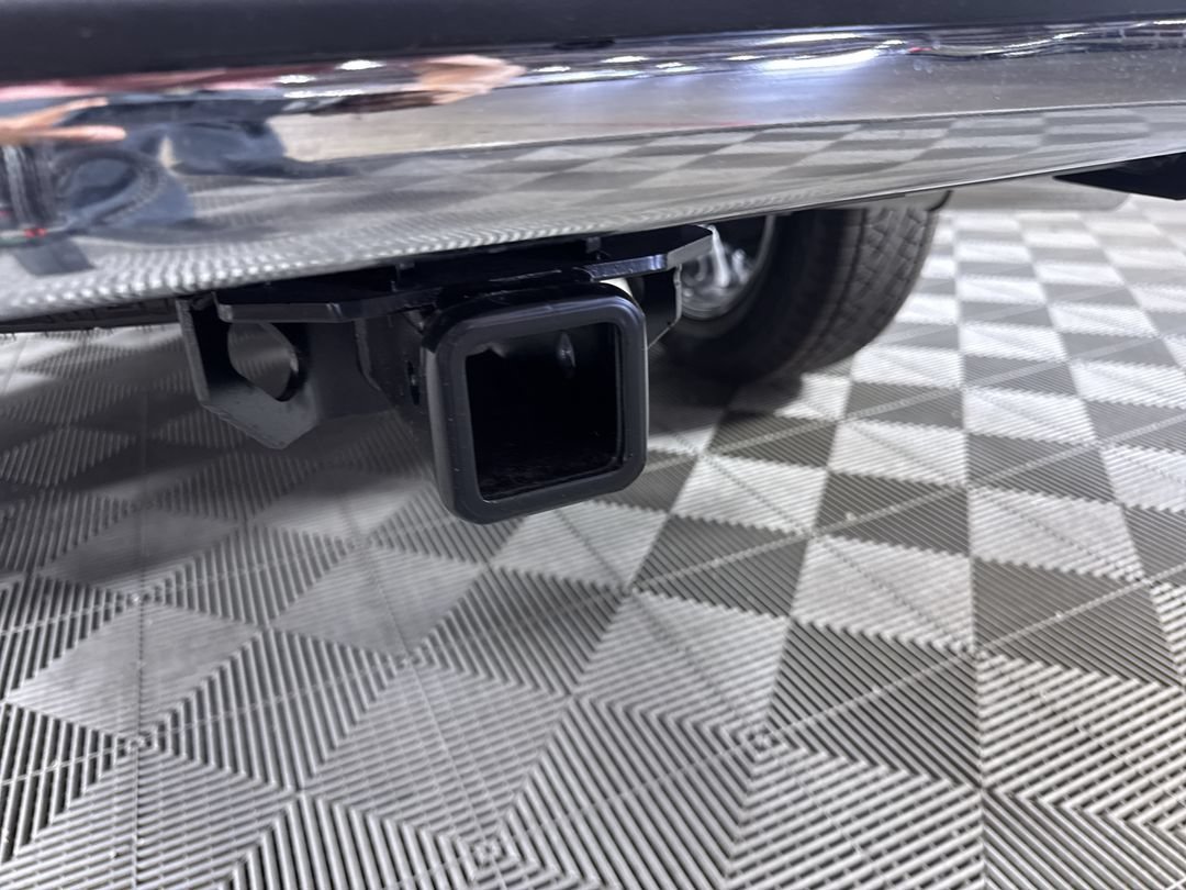 New 2026 Carbonized Gray Metallic Ford XLT image 25