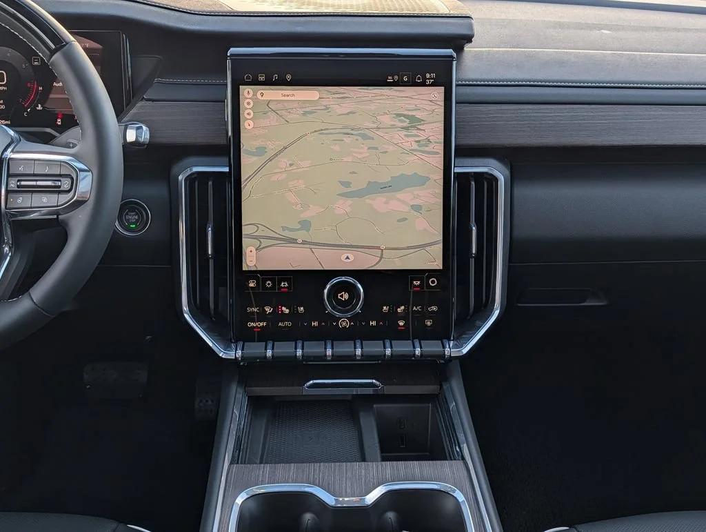 2026 GMC Acadia Denali - Photo 11