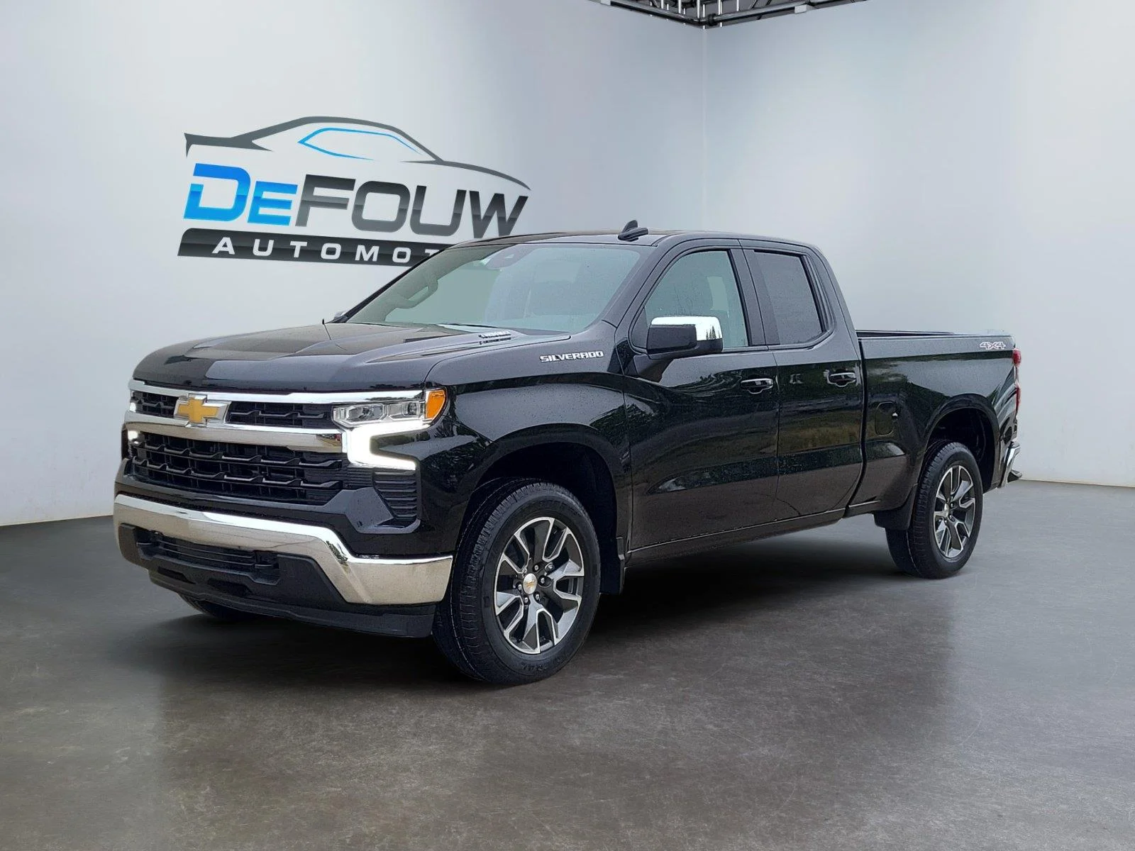 Used 2025 Black Chevrolet LT image 7