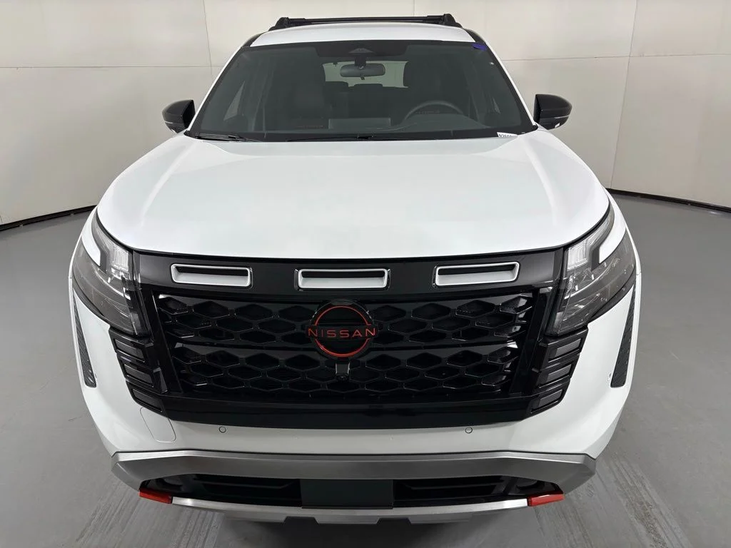 New 2026 Everest White Pearl TriCoat Nissan Rock Creek® image 3