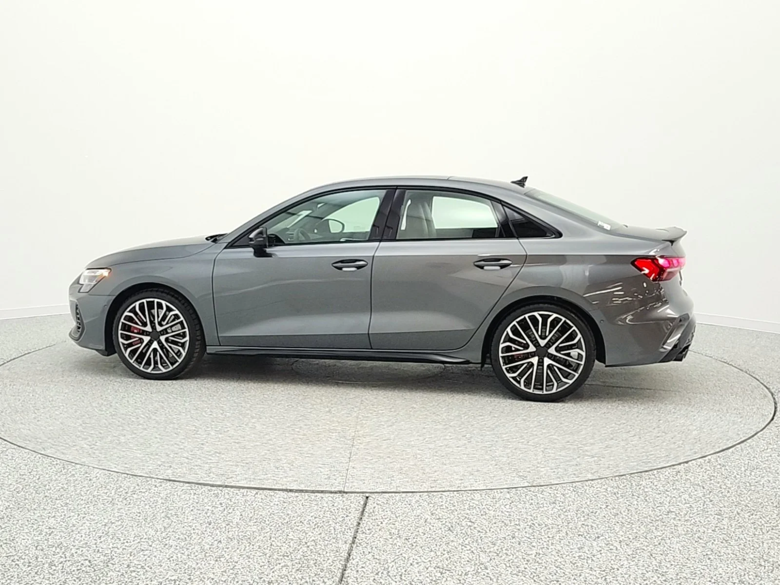 New 2026 Daytona Gray Pearl Effect Audi quattro image 8