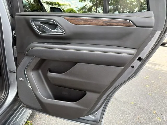 Used 2021 SATIN STEEL METALLIC Chevrolet Premier image 16