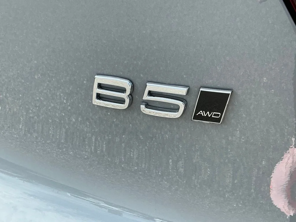 Used 2026  Volvo B5 Plus image 24