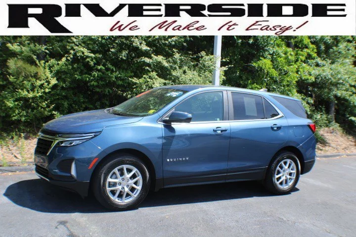 Used 2024 Lakeshore Blue Metallic Chevrolet LT image 4