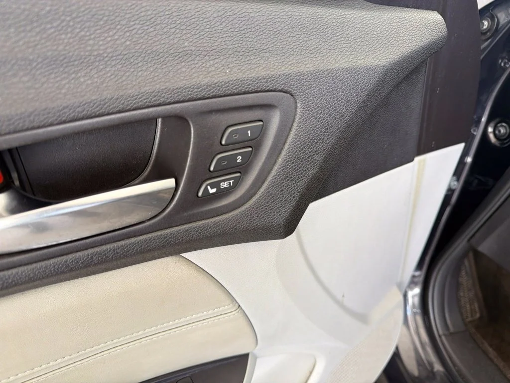 Used 2015 Black Acura Tech image 14