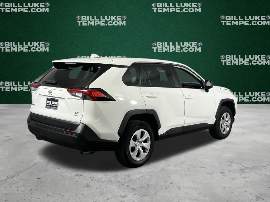 2024 Toyota RAV4 LE photo 3