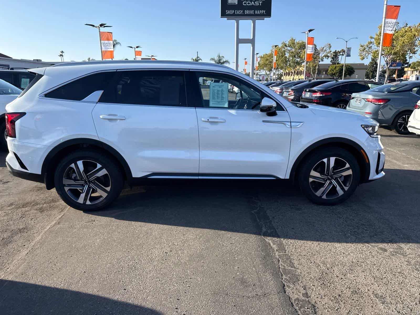 Used 2023 Snow White Pearl Kia EX image 13