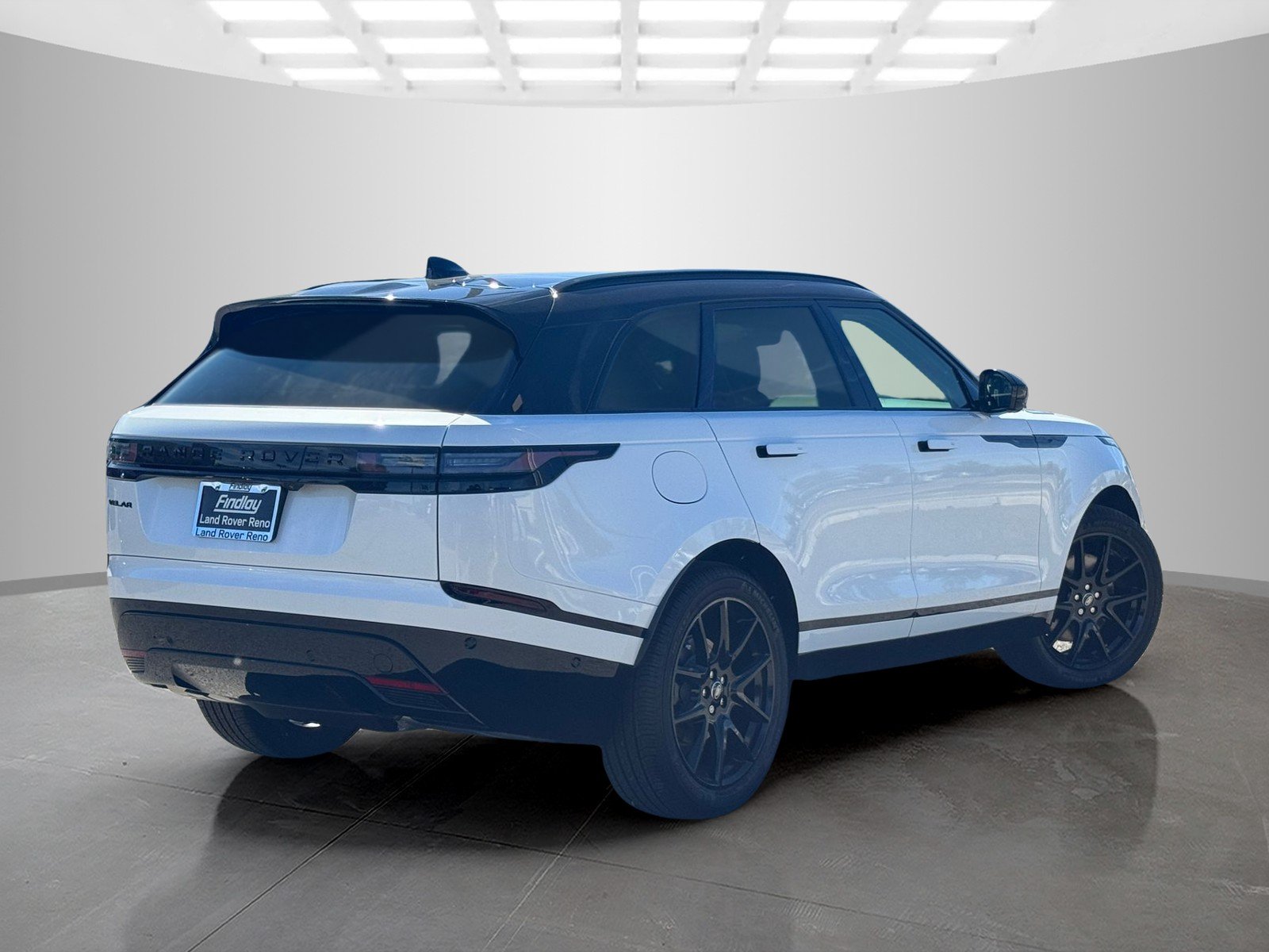 New 2026 Ostuni Pearl White Land Rover Dynamic SE image 5