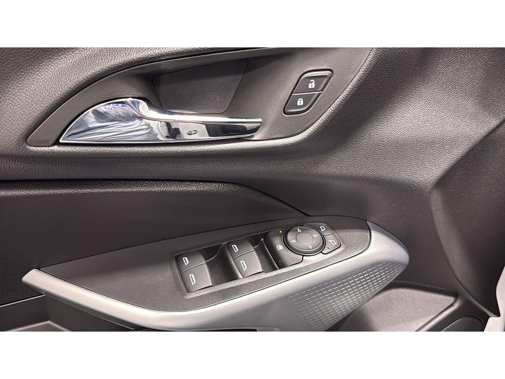 2026 Chevrolet Trax LS - Photo 13