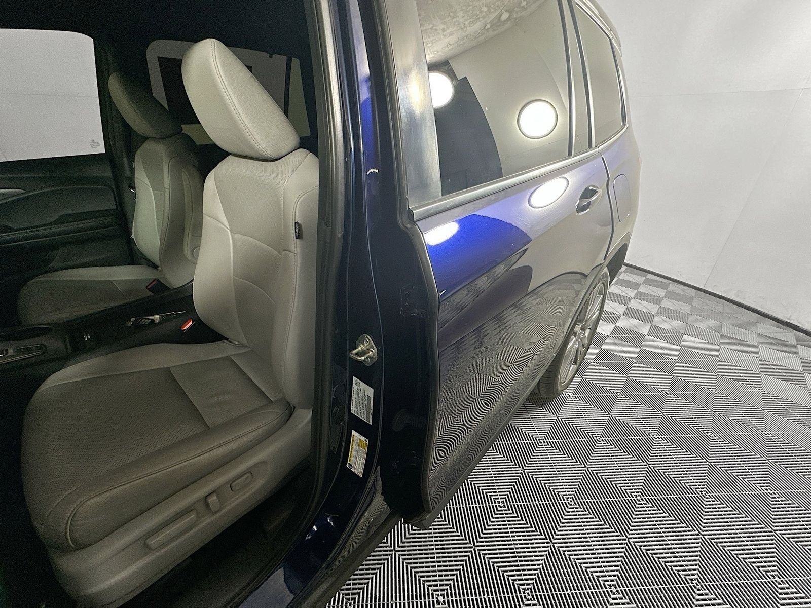 Used 2020  Honda EX-L image 12