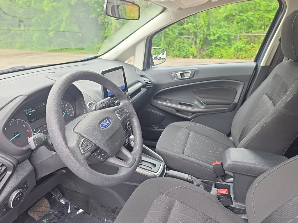 Certified Used 2022 Blue Metallic Ford SE image 11