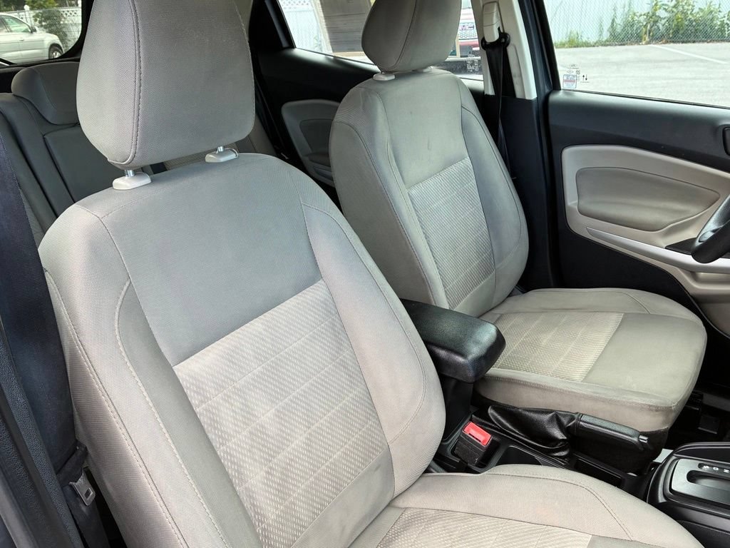Used 2020  Ford S image 43