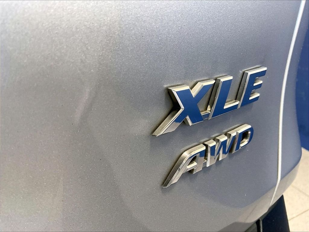 Used 2024 Silver Toyota XLE Premium image 30