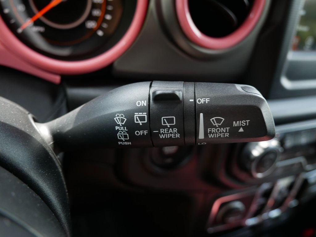 Certified Used 2020  Jeep Unlimited Sport image 20