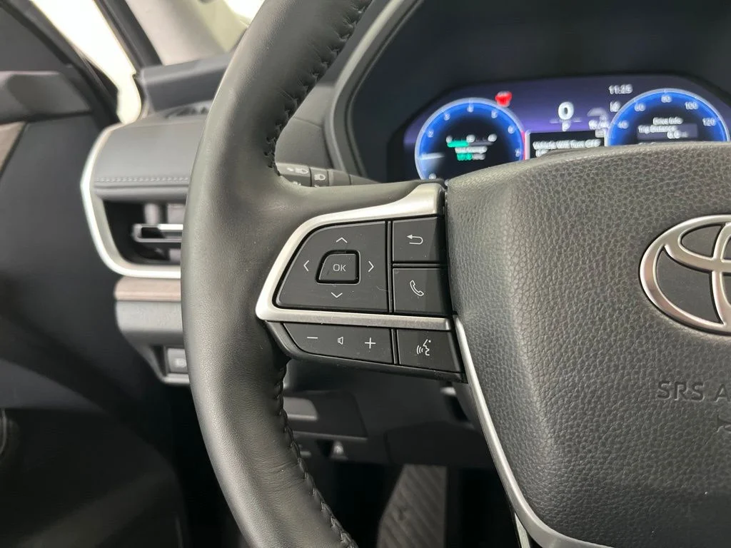 Used 2026 Black Toyota Platinum image 7
