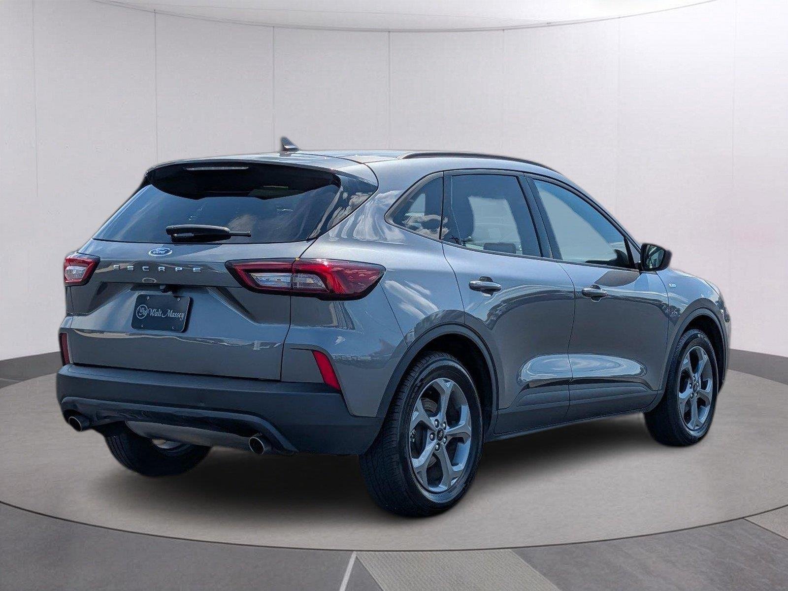 Used 2025 Carbonized Gray Ford ST-Line image 5