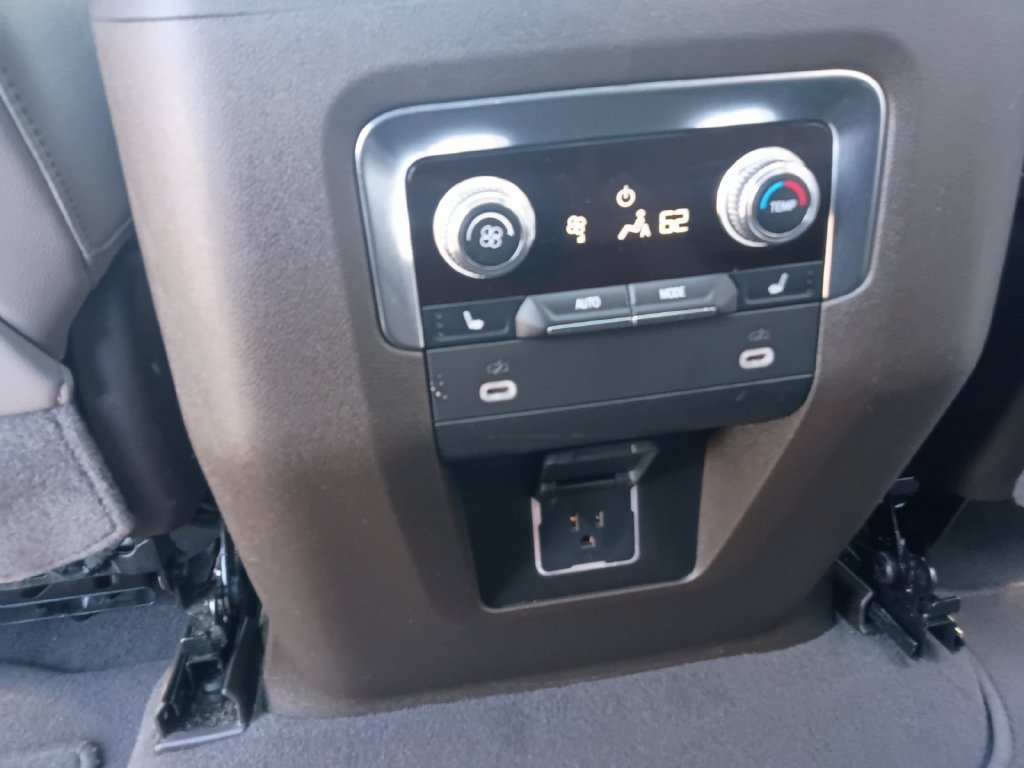 Used 2024 White GMC SLT image 42