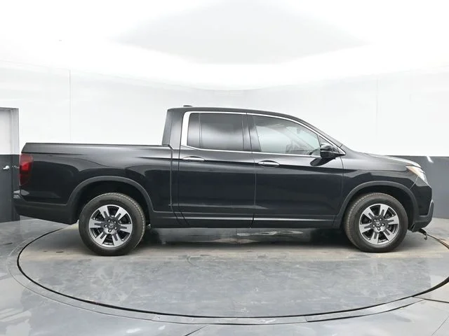 Used 2017 Crystal Black Pearl Honda RTL-E image 11