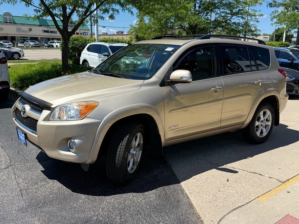 Used 2009  Toyota Limited image 3