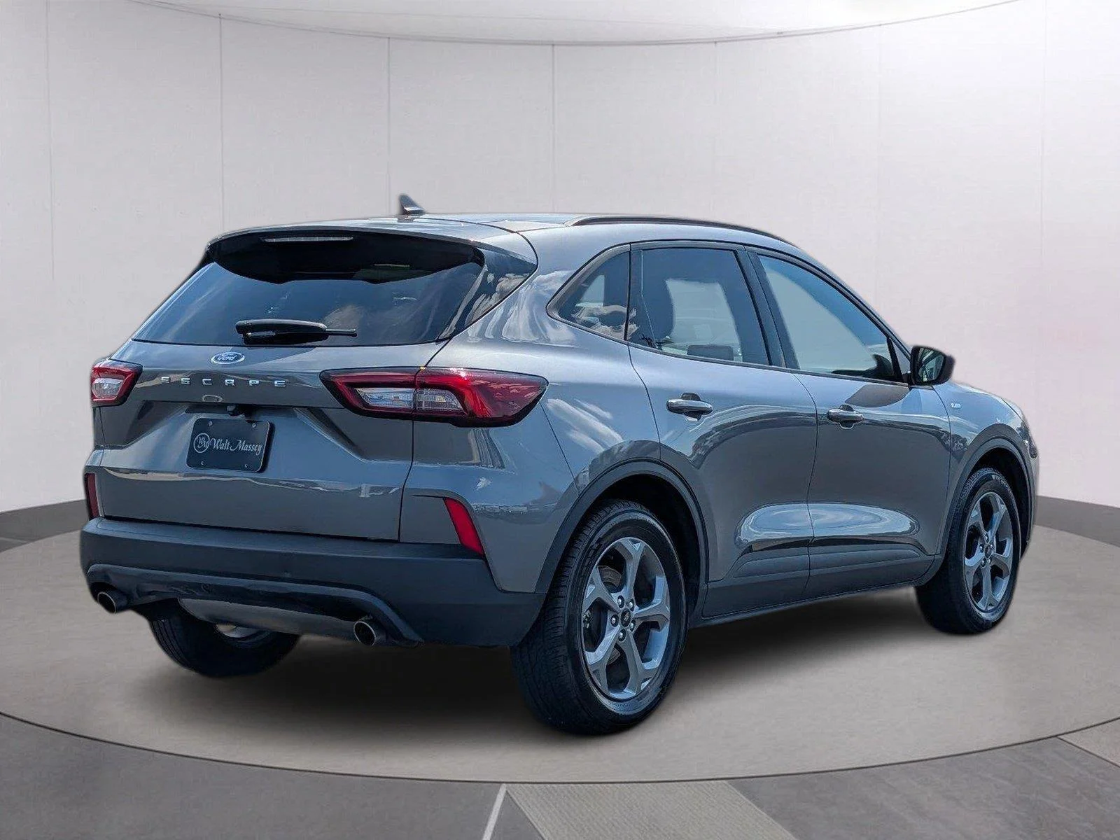Used 2025 Carbonized Gray Ford ST-Line image 5