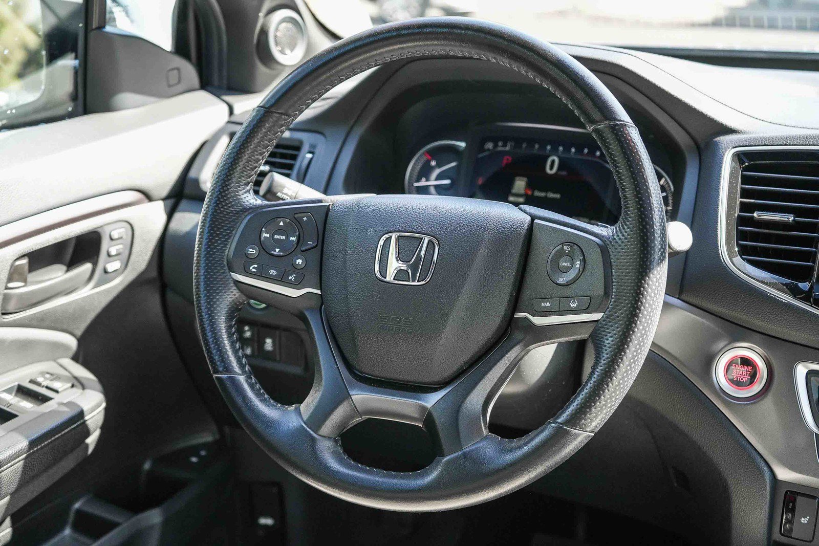 Certified Used 2022 Lunar Silver Metallic Honda EX-L image 14