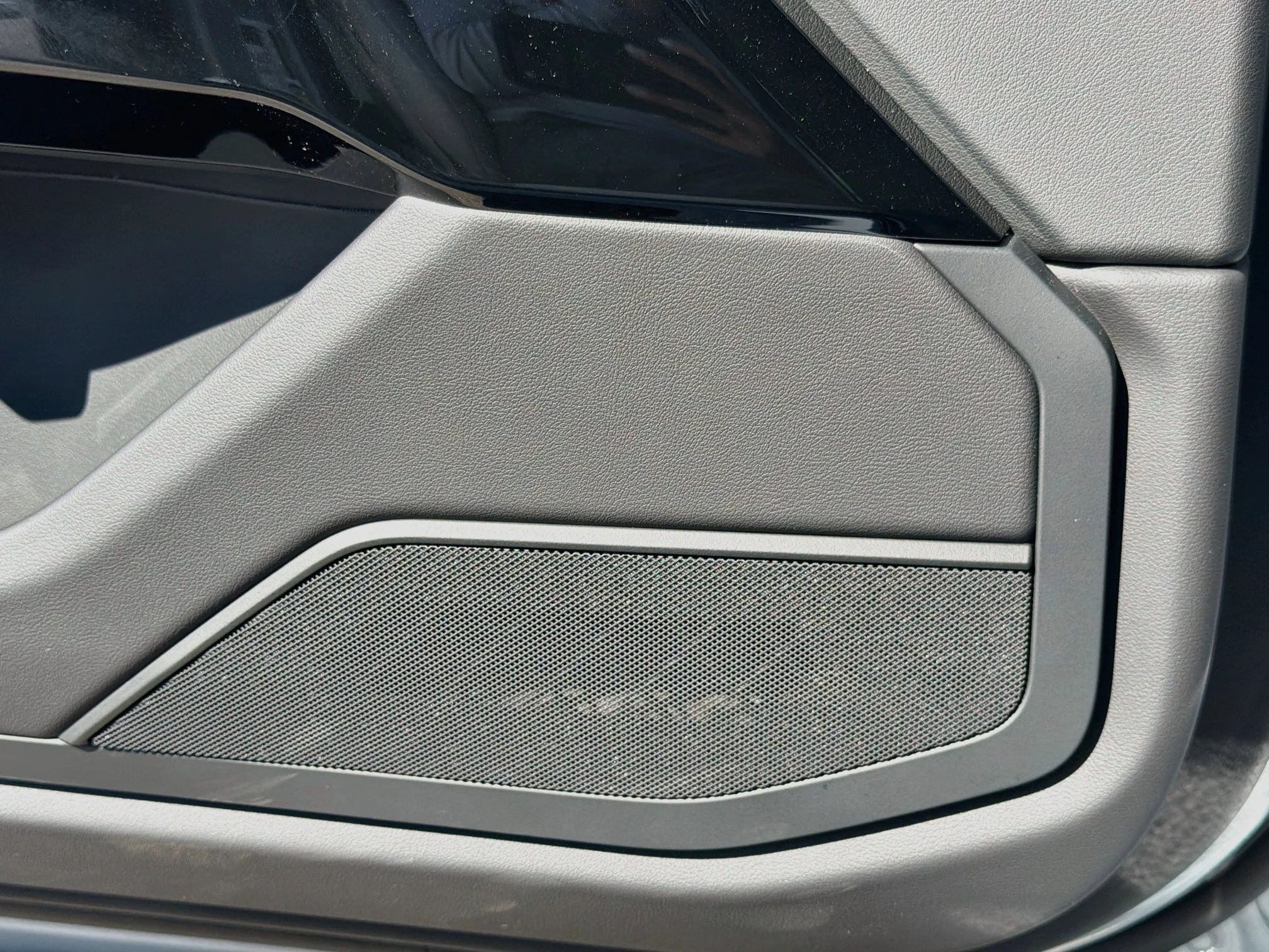 New 2027 Brooklyn Grey Metallic BMW 50 xDrive image 24