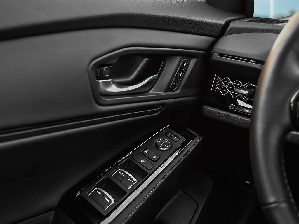 New 2026 Platinum White Pearl Honda TOURING The best of the Accord. The best of everyt image 16
