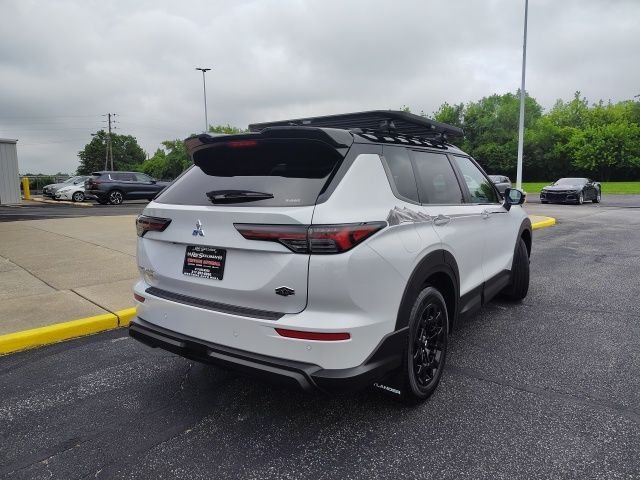 New 2025 White Mitsubishi Trail Edition image 7