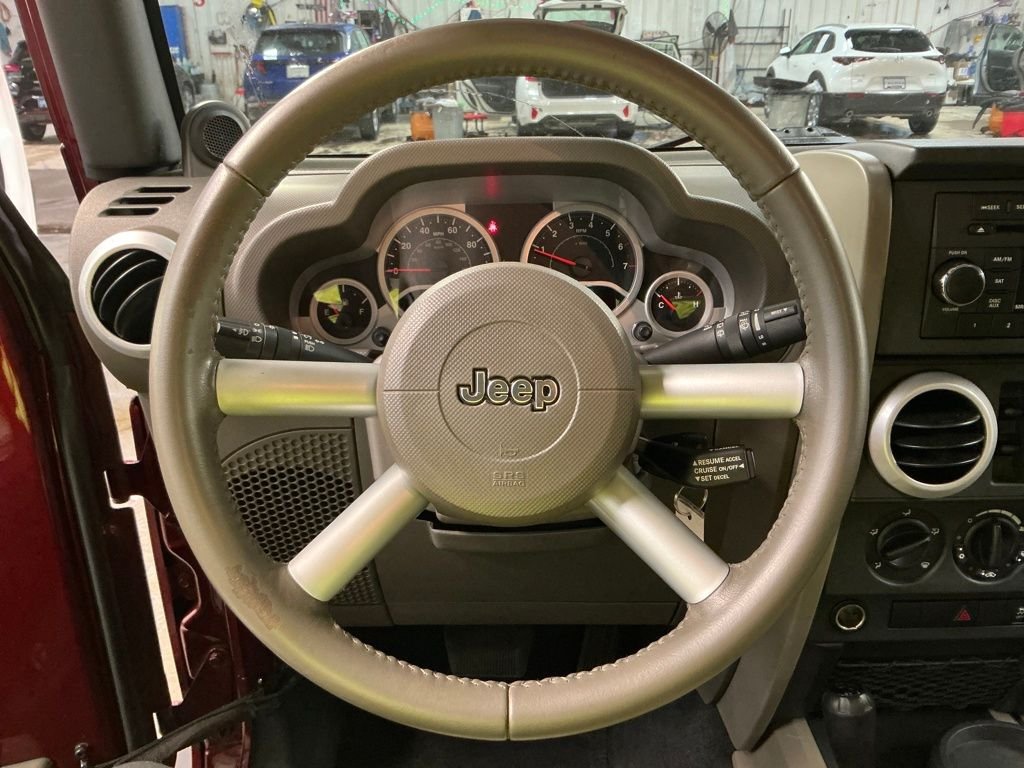 Used 2010  Jeep Unlimited Sahara image 18