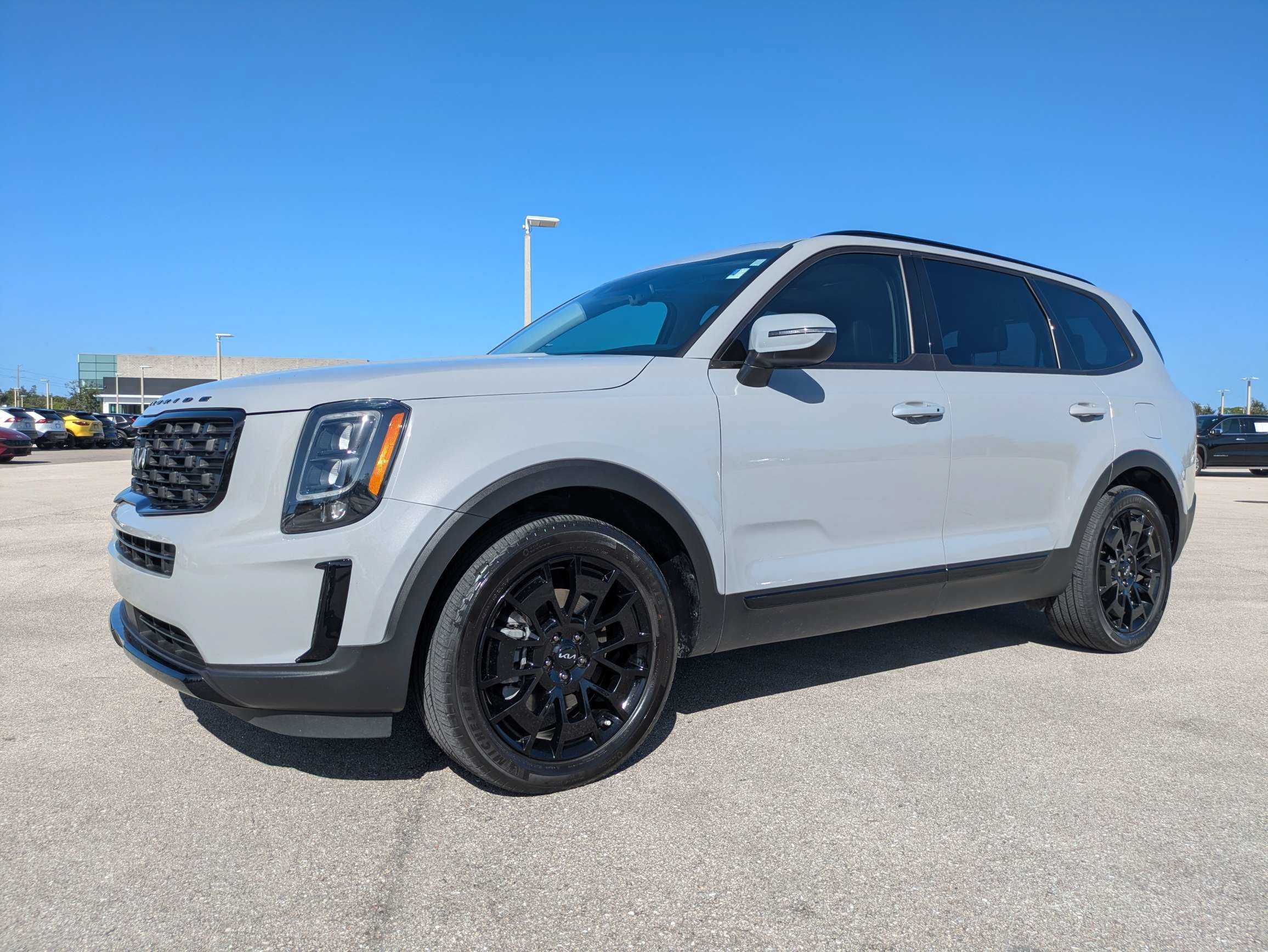 Certified Used 2022 Wolf Gray Kia EX image 8